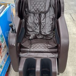 Full body massage chair