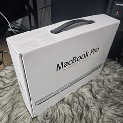MacBook Pro 2012 - New Condition as you see ! 