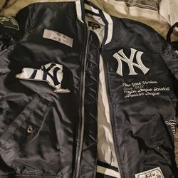 Brand New Mens Yankee Bomber Jacket  Size Small