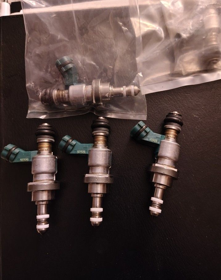 Fuel Injectors For Lexus GS300 Year 06-10