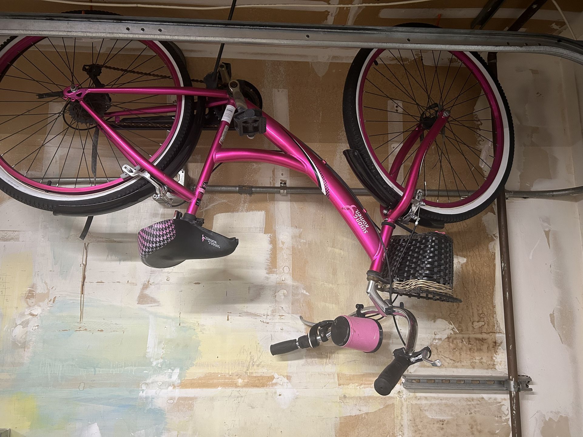 26” Cruiser Bike Pink/Black