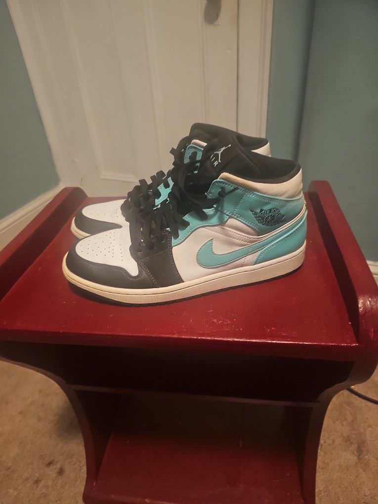 Jordan 1 Tropical Twist