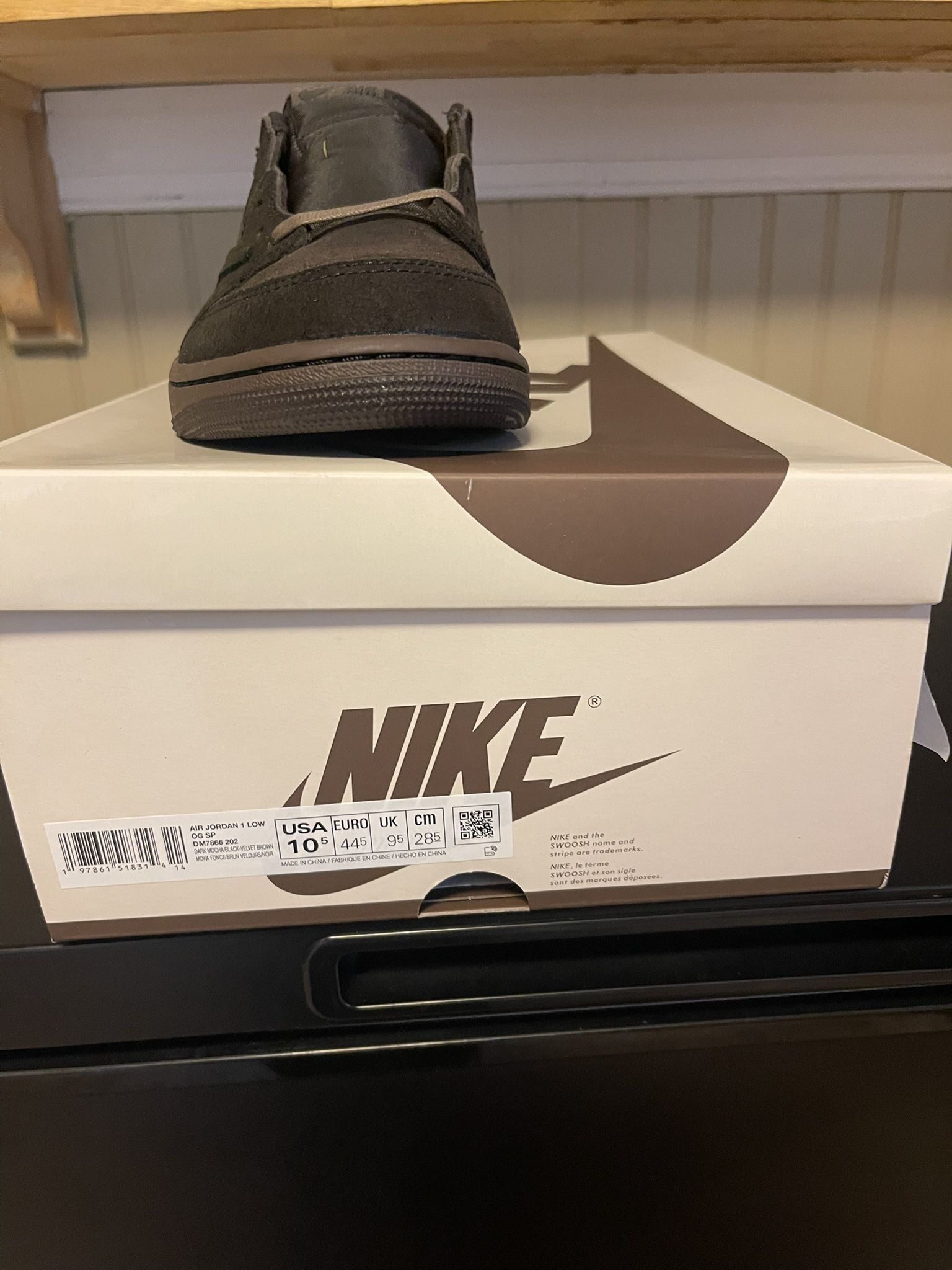 Travis Scott Jordan 1