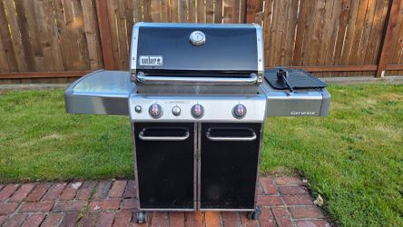 Weber Genesis E-330 Grill with Propane Tank