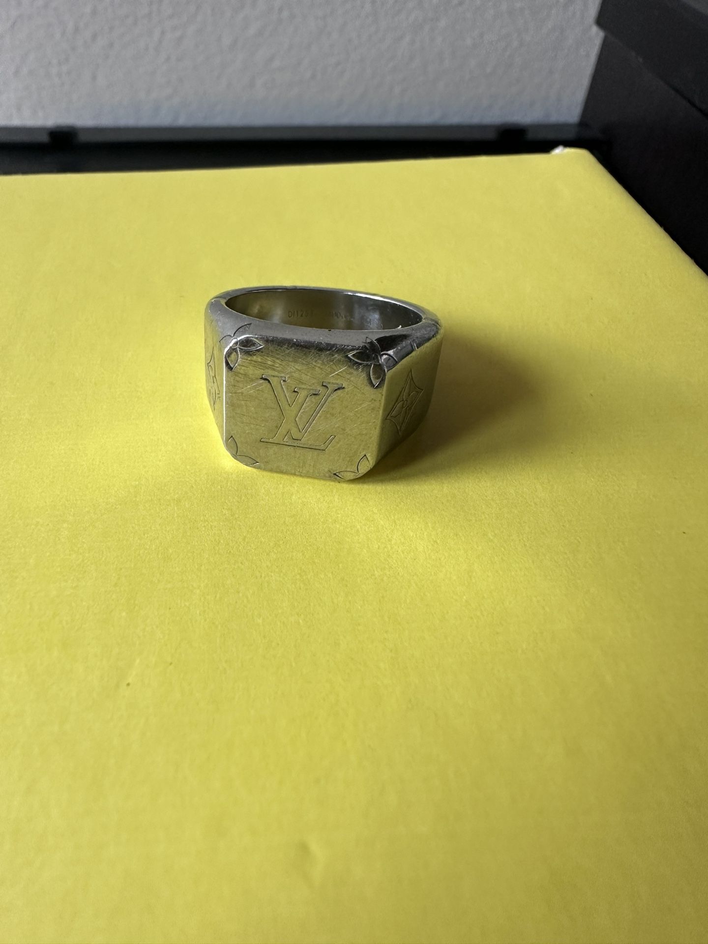 Louis Vuitton Ring 