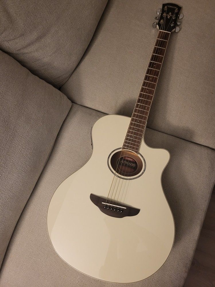 Yamaha Guitar