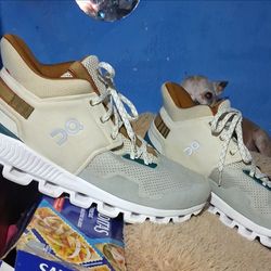 🔥 ON Cloud Hi Edge Premium Sneakers. Men's size 10 1/2