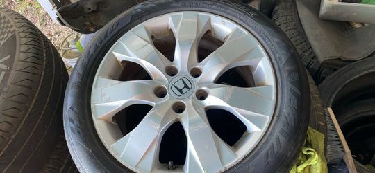 Honda rim and new tire