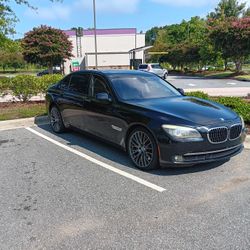 2010 BMW 7 Series: VERY CLEAN!! LOW MILES!!