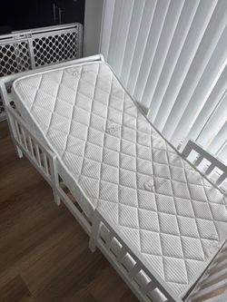 Dream On Me Hudson 3-in-1 Convertible Toddler Bed + mattress