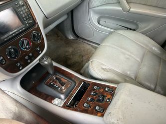 03 Mercedes suv