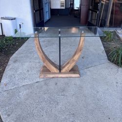 On Sale!! $150! New Assembled Glass Entryway Console Table. Brown 50"X18" X29.5