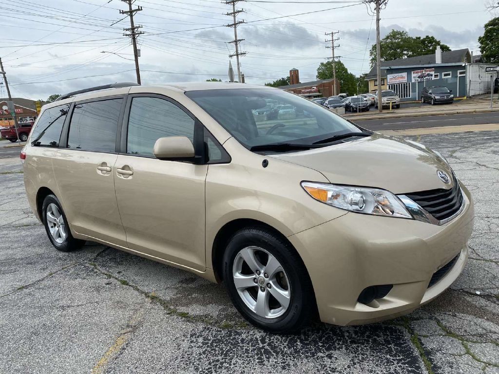 2012 Toyota Sienna