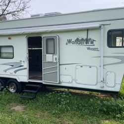 2001 32 Ft Wanderer Wagon 5th Wheel