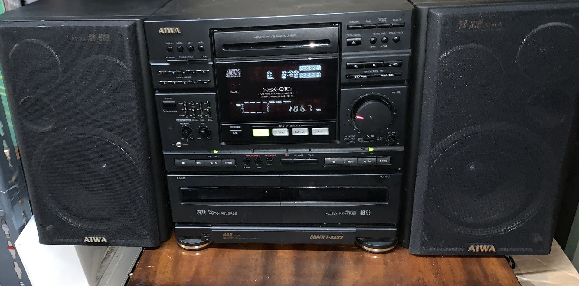 Aiwa NSX 810 Stereo System