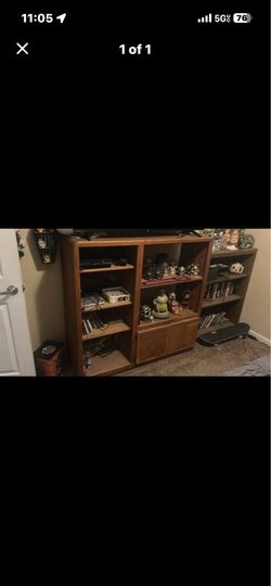 Entertainment center