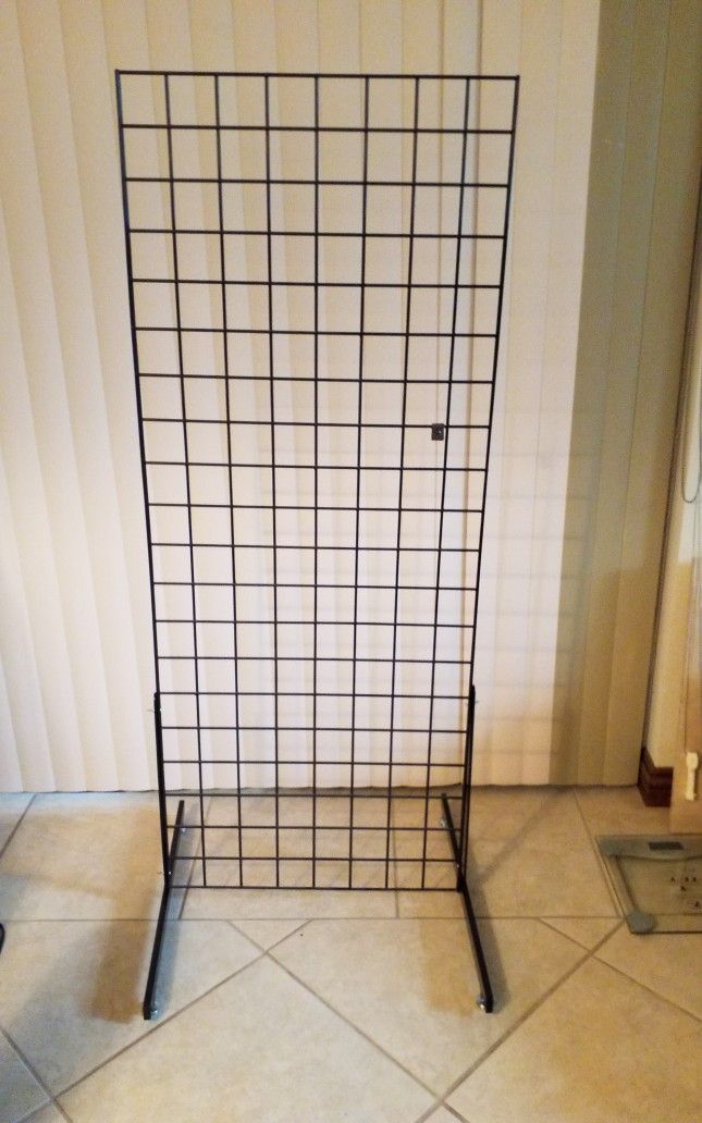 GRID WALL PANEL DISPLAY WITH T-BASE 72"H  X 24"W BLACK  2 PIECES 