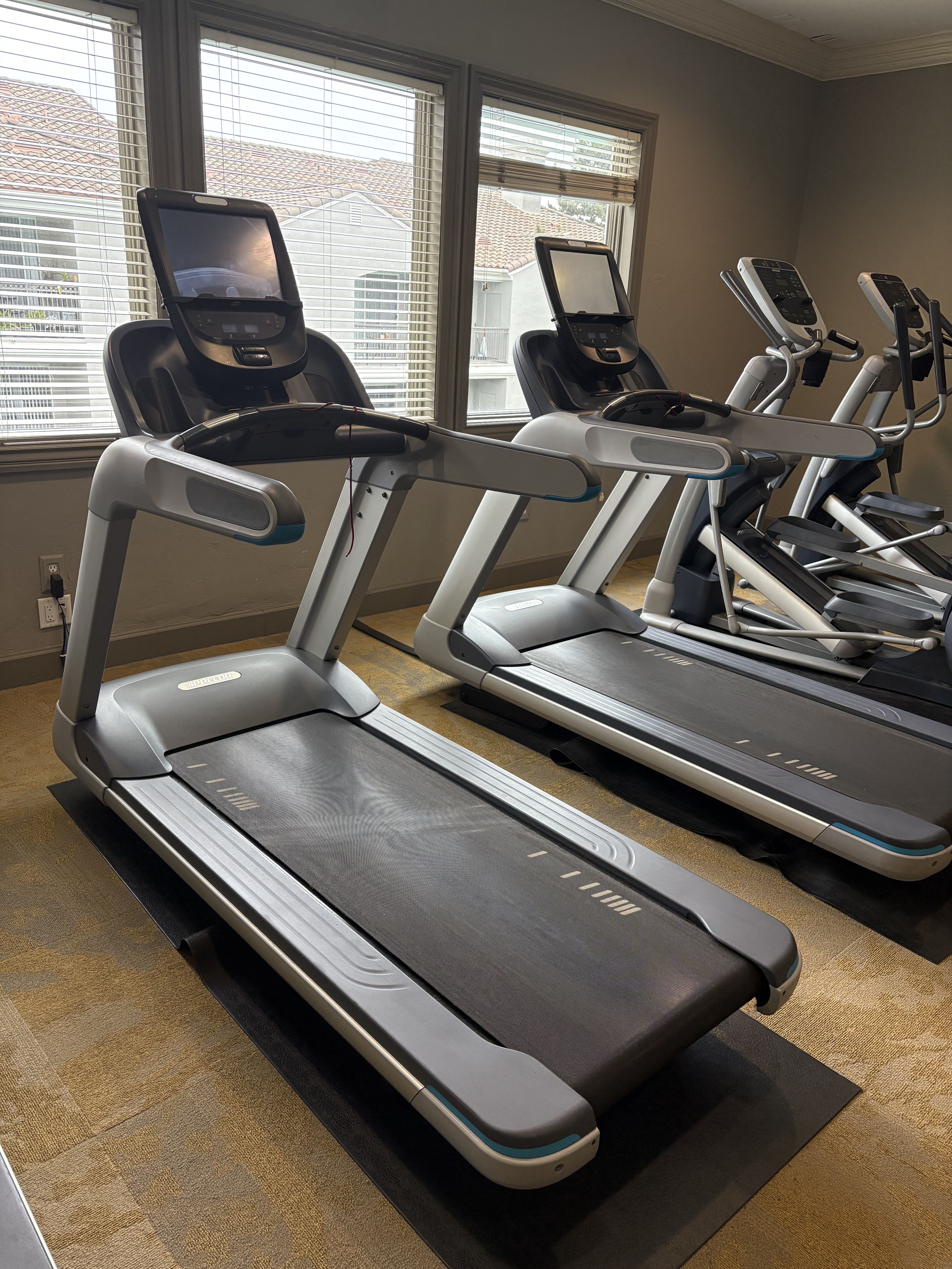 Precor 835 Treadmill with P80 Console BIG DISCOUNT!