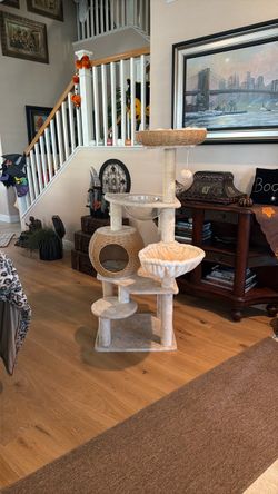 Cat tree
