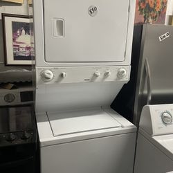 Kenmore White Stackable Washer And Dryer 27” Wide Heavy Duty Capacity In Excellent Condition Plus 4 Months Warranty. Delivery Service Available 