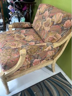 Solid VINTAGE  decorative Chair!