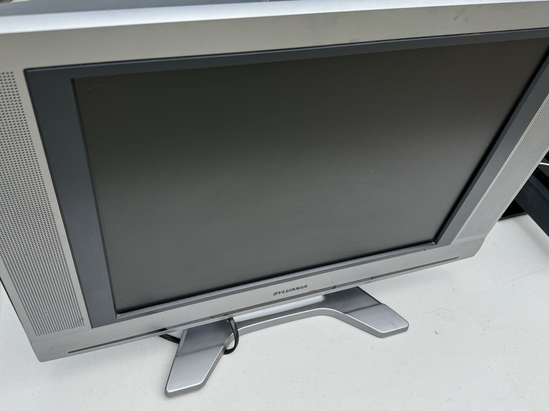 TVs with DVD player