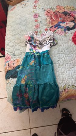 Maribel Disney costume