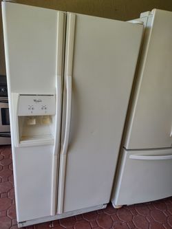 Whirlpool side by side refrigerator