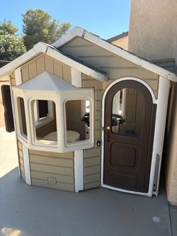 Kids Outdoor Plastic Playhouse