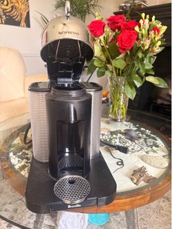 NESPRESSO COFFEE MACHINE