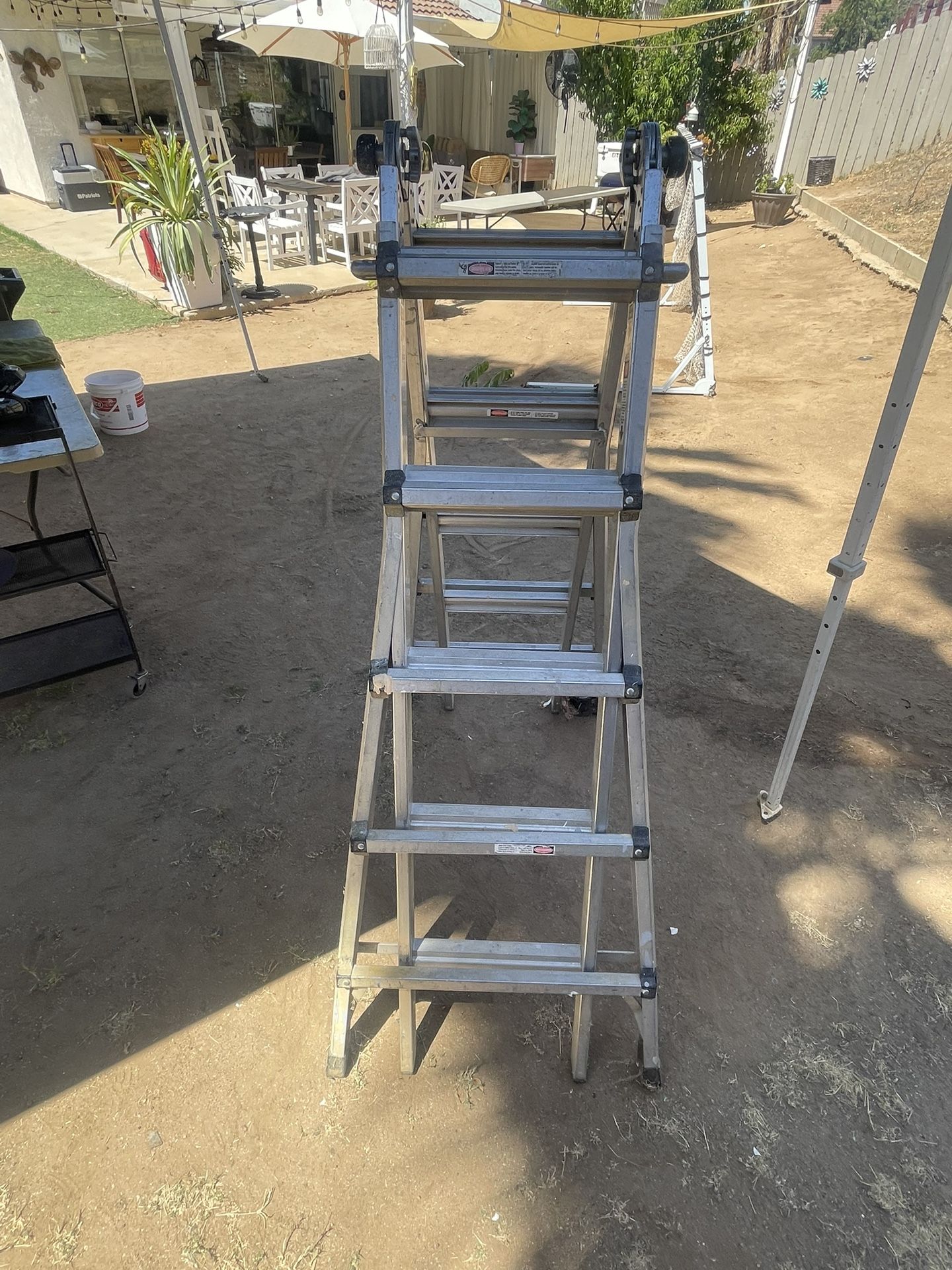 Gorilla Ladder  Multi-Pos  ition Ladder 