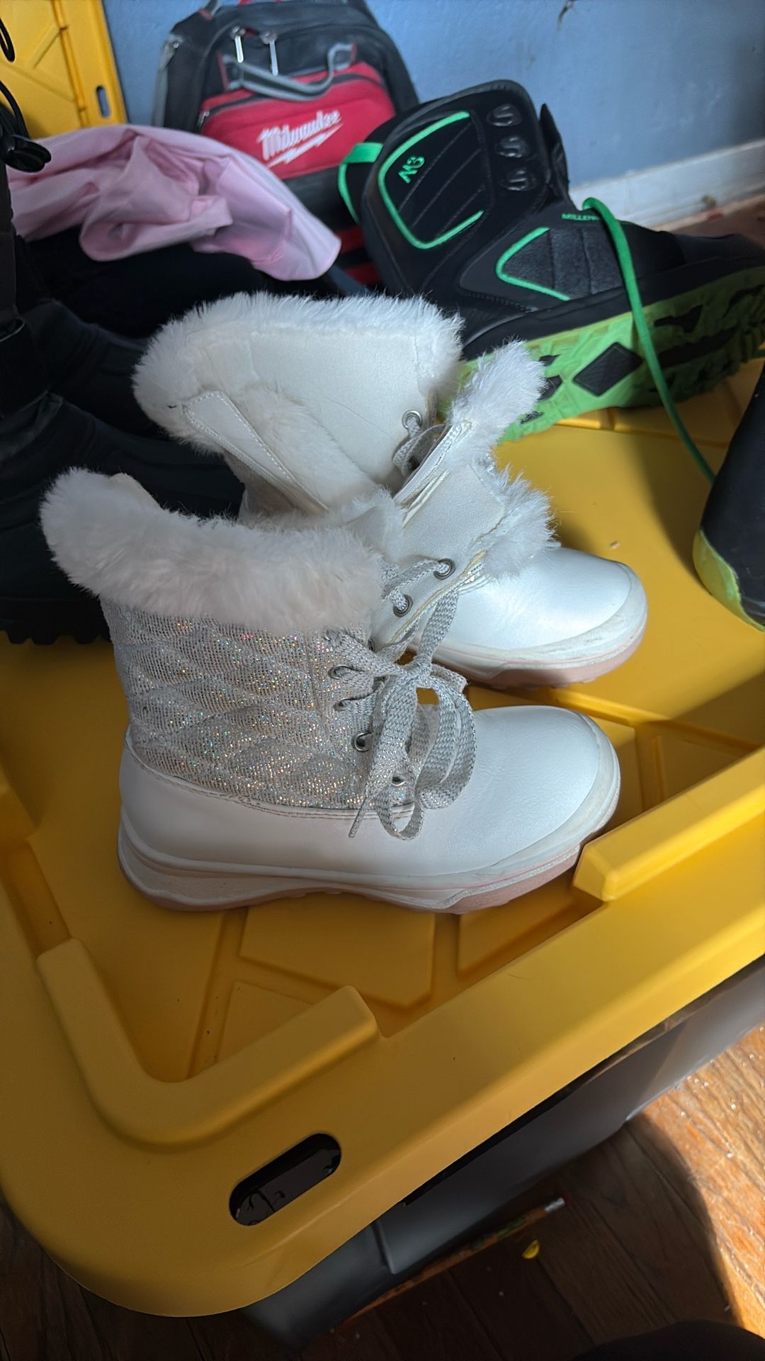 size 12 Girls Snow Boots