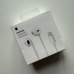 NEW Apple EarPods with Lightning Connector - 25% off!