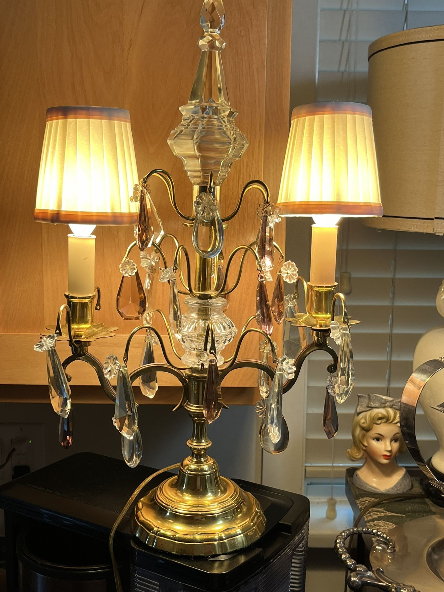 Pr beautiful vintage crystal lamps