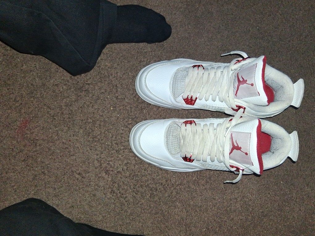 Jordan 4 Size 8.5