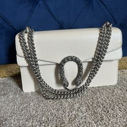 Gucci Dionysus Medium shoulder bag