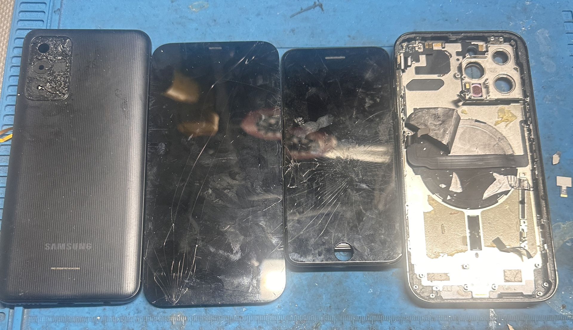 iPhone LCD Screen (R.E.P.A.I.R)