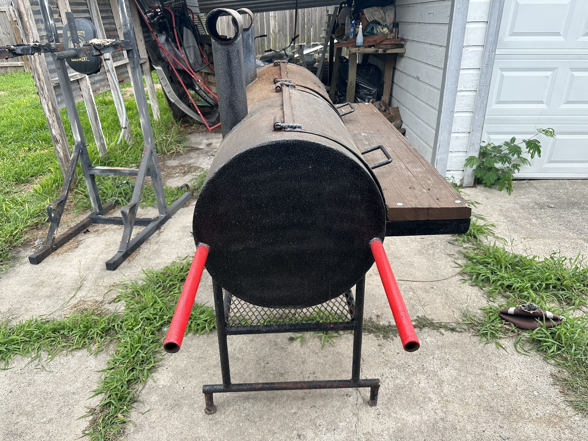 BBQ Pit/Smoker