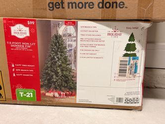 7.5-FOOT NON-LIT CHRISTMAS TREE
