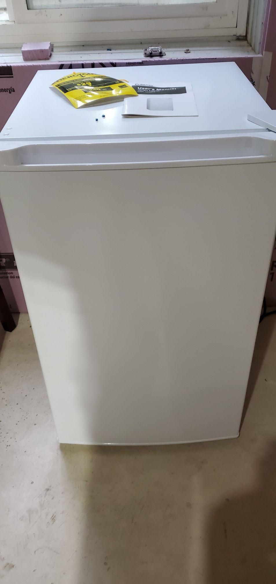 Criterion 3 cubic feet freezer upright