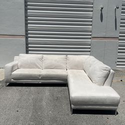 White Microfiber Sectional (Free Delivery)