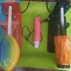 Cup Turners And Two Cylicone Mats
