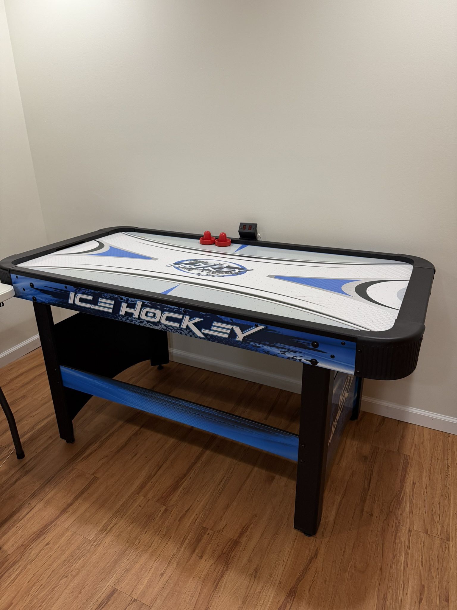 Air Hockey Table
