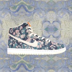 Nike Sb Dunk High “Hawaii” size (10). In Mens. DS(New). Now Available!! Tap in for pricing. Trades welcome.