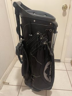 Lightweight Sun Mountain Golf Stand Bag