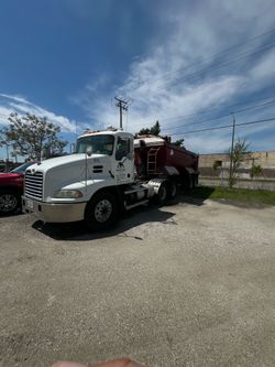 mack dump trailer