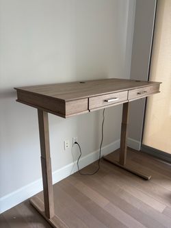 Standing desk