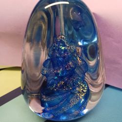 Paperweight Maytum