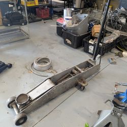 Heavy Duty Pneumatic Floor Jack