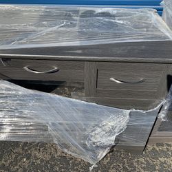 Desk-Gray Like New Condition. 